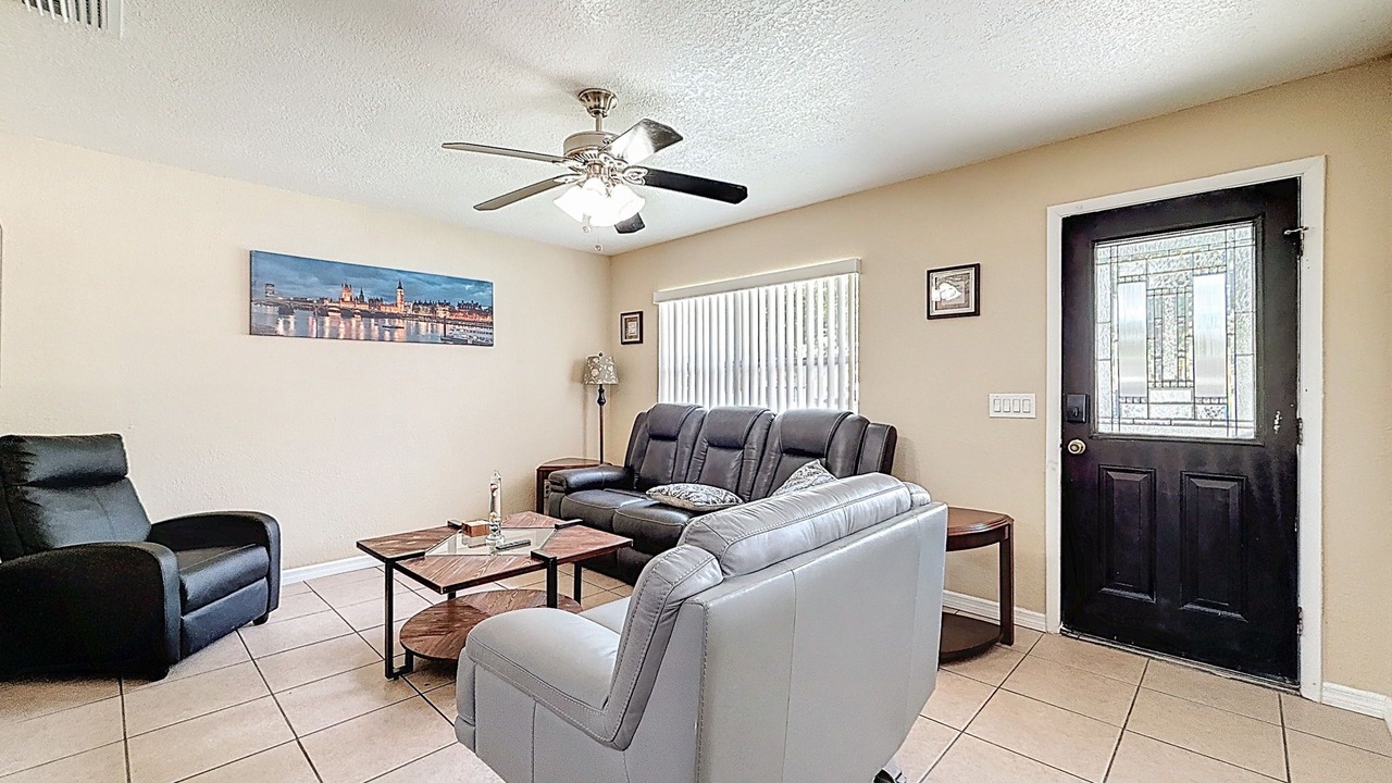 Photo of Livingroom in Tampa