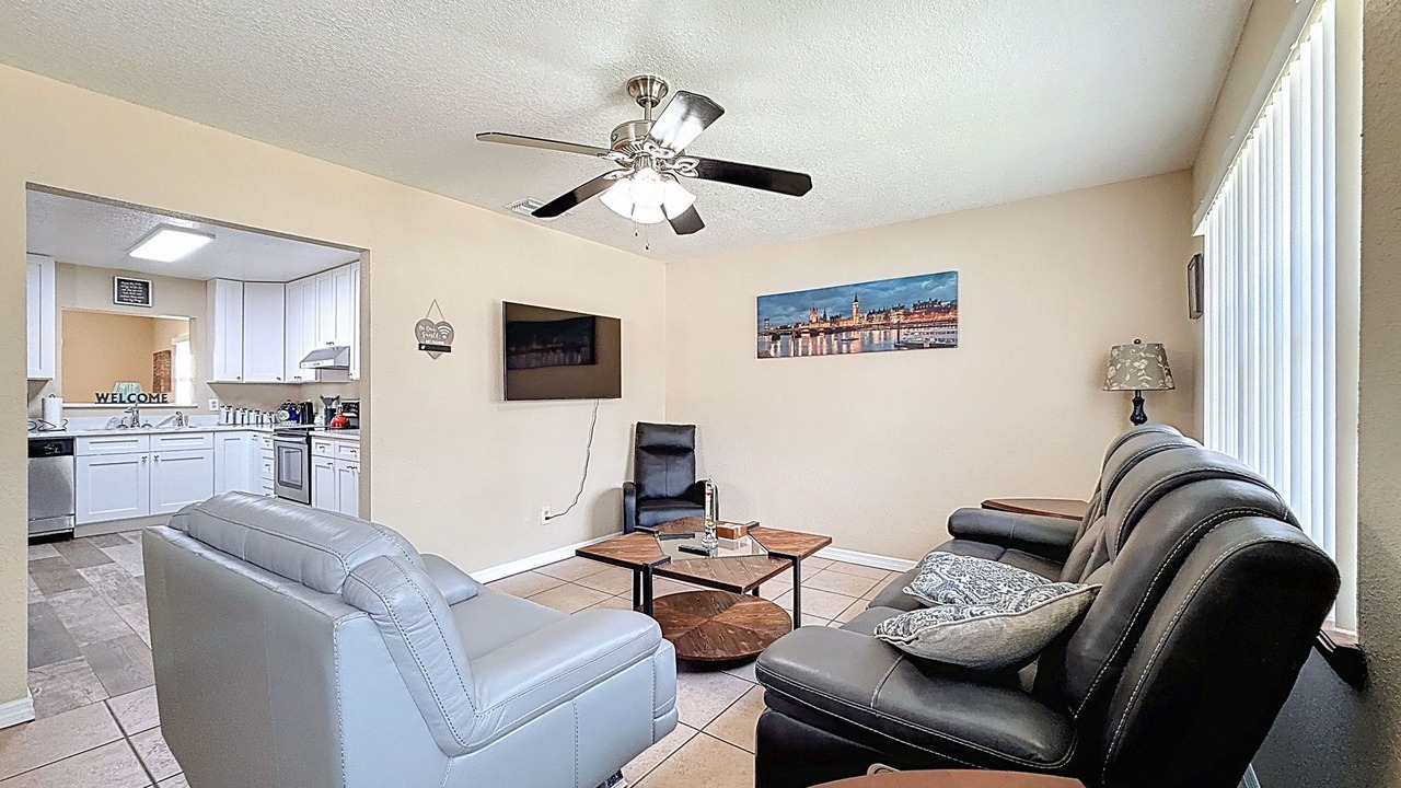 Photo of Livingroom in Tampa