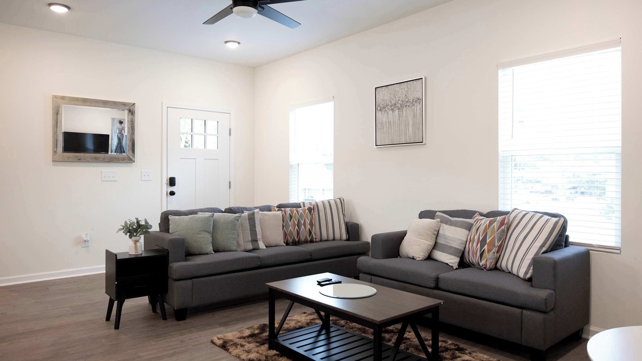 Photo of Livingroom in Burlington