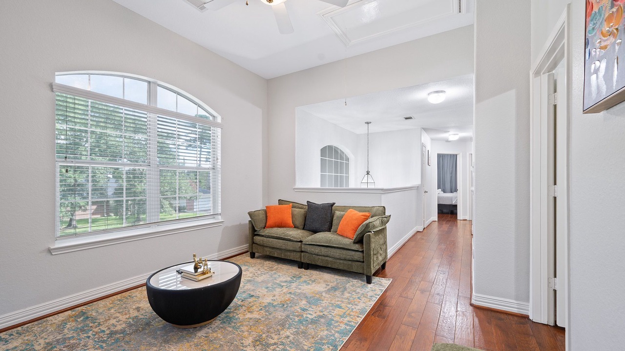 Photo of Livingroom in Spring