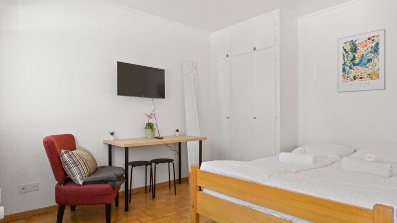 Photo of Bedroom in Noes