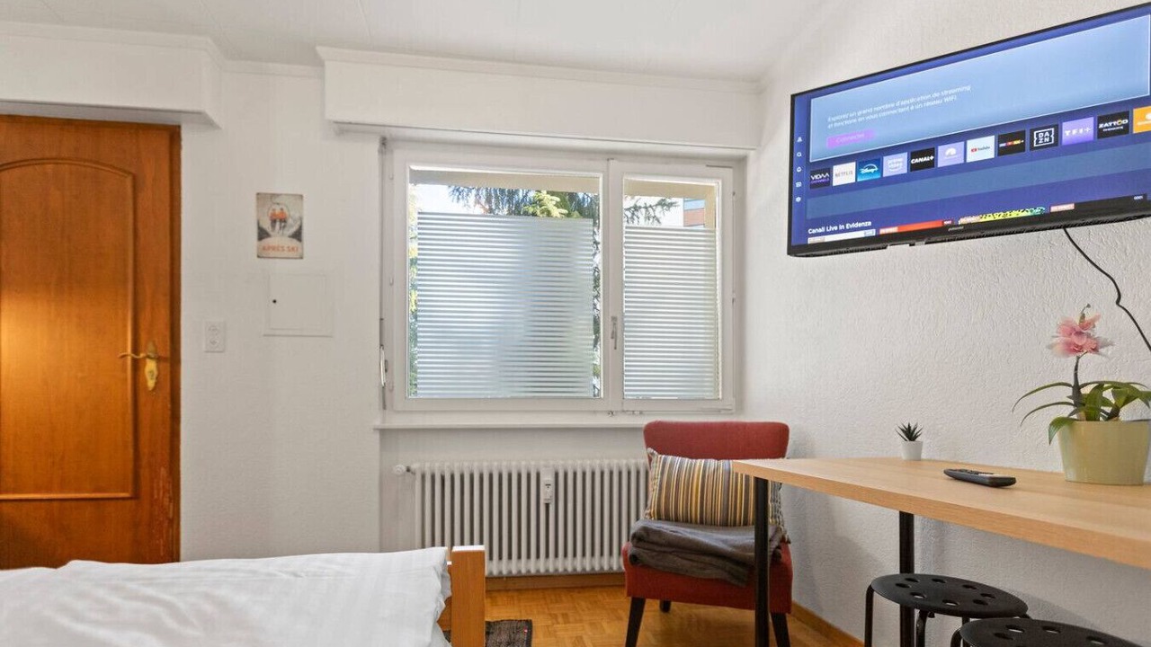 Photo of Bedroom in Noes