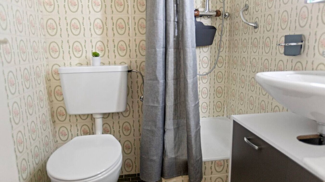 Photo of Bathroom in Noes