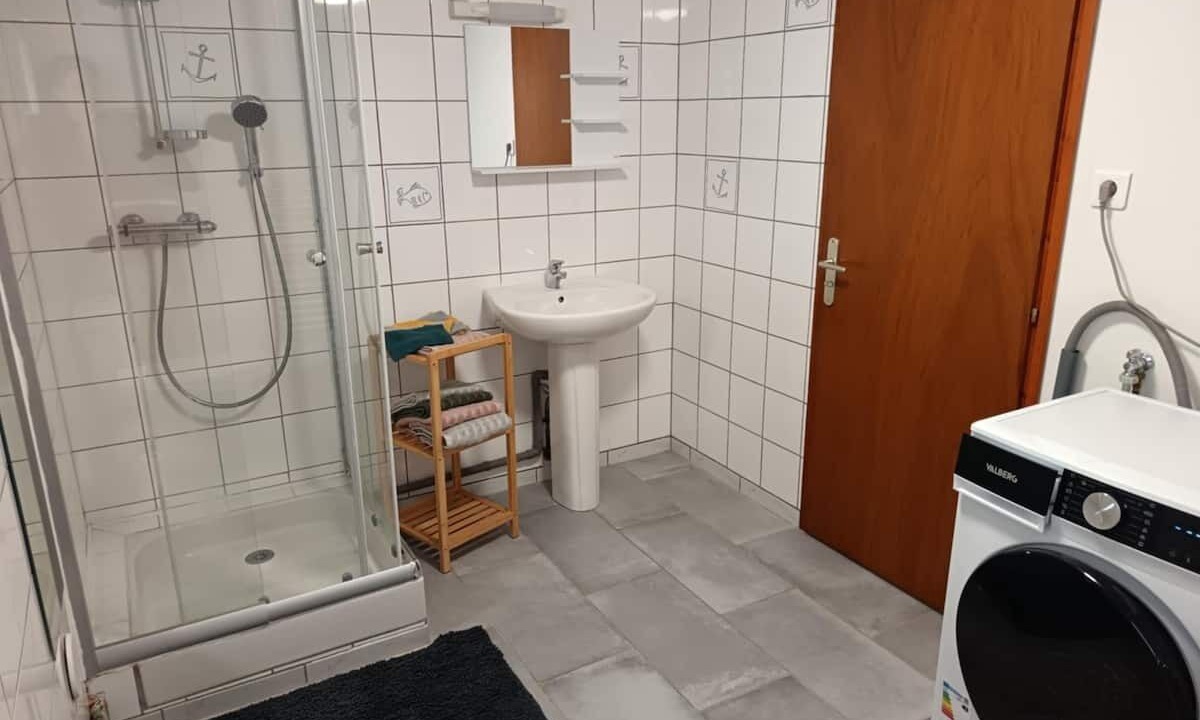 Photo of Bathroom in Sainte-Marie-Kerque
