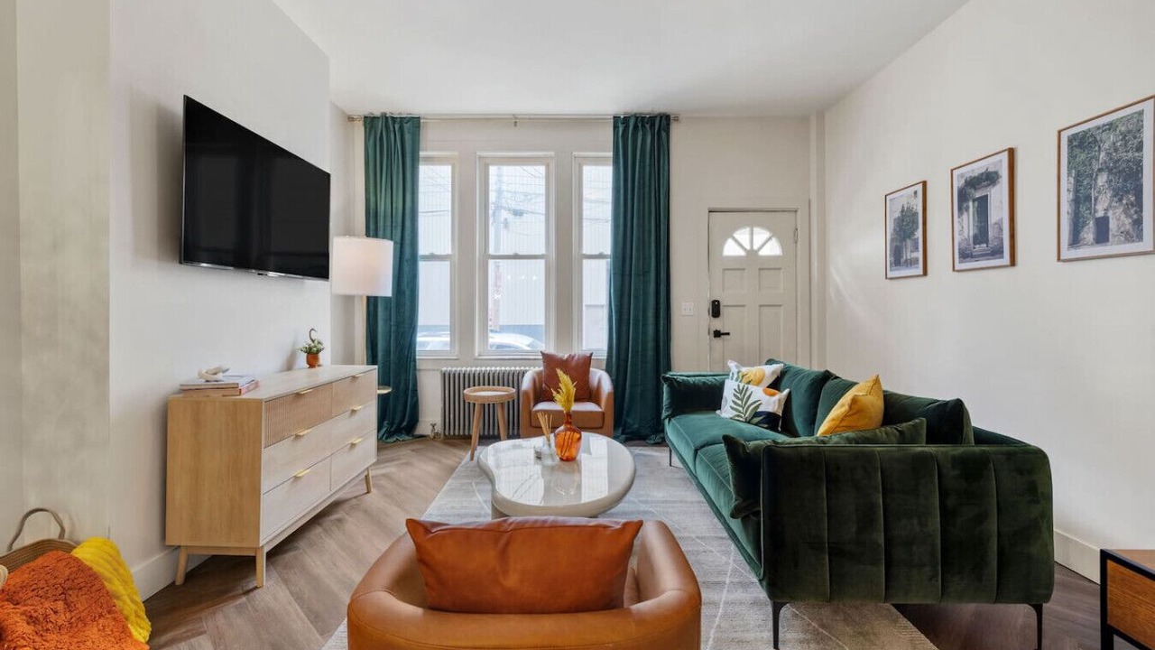 Photo of Livingroom in South Side Flats