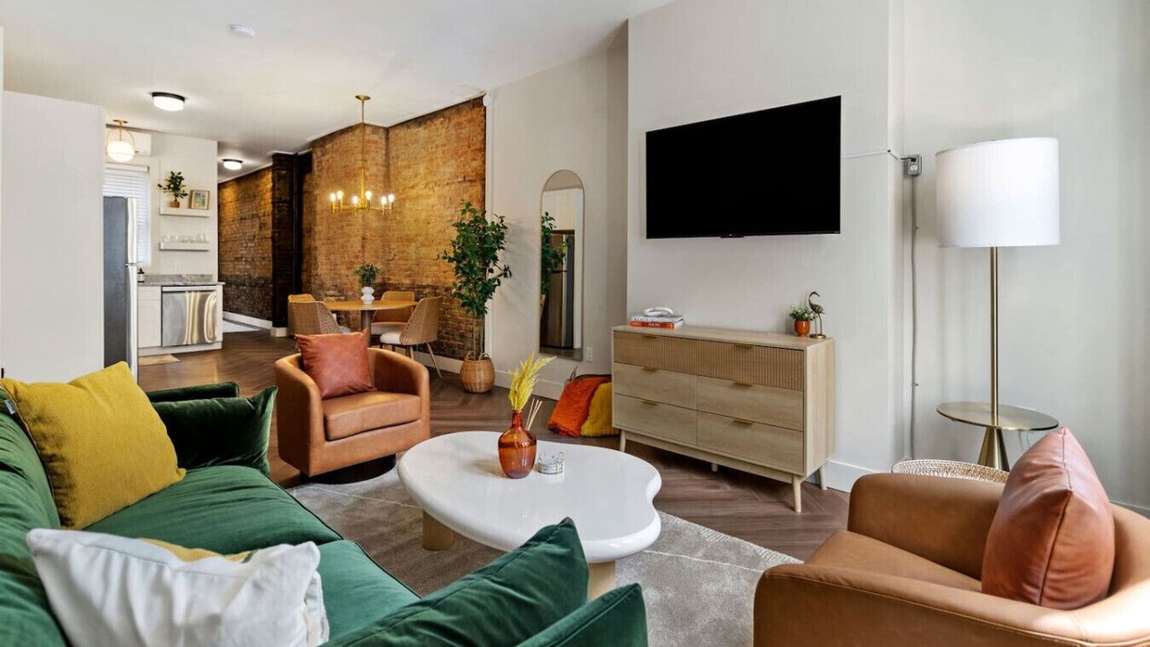 Photo of Livingroom in South Side Flats