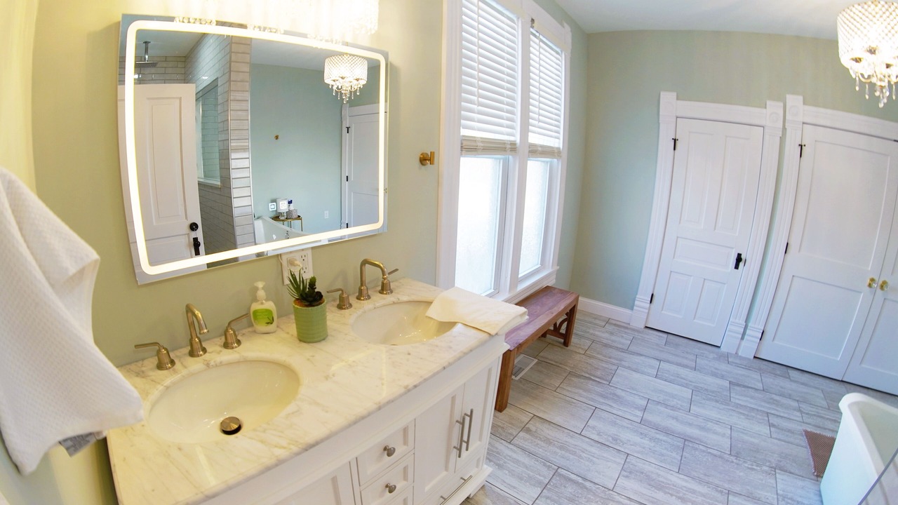 Photo of Bathroom in Shelbyville