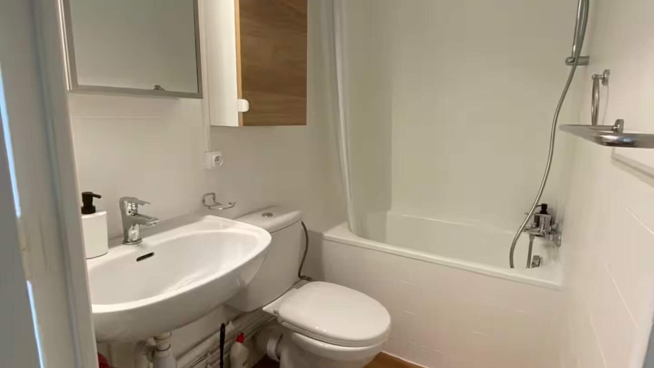 Photo of Bathroom in Pantin