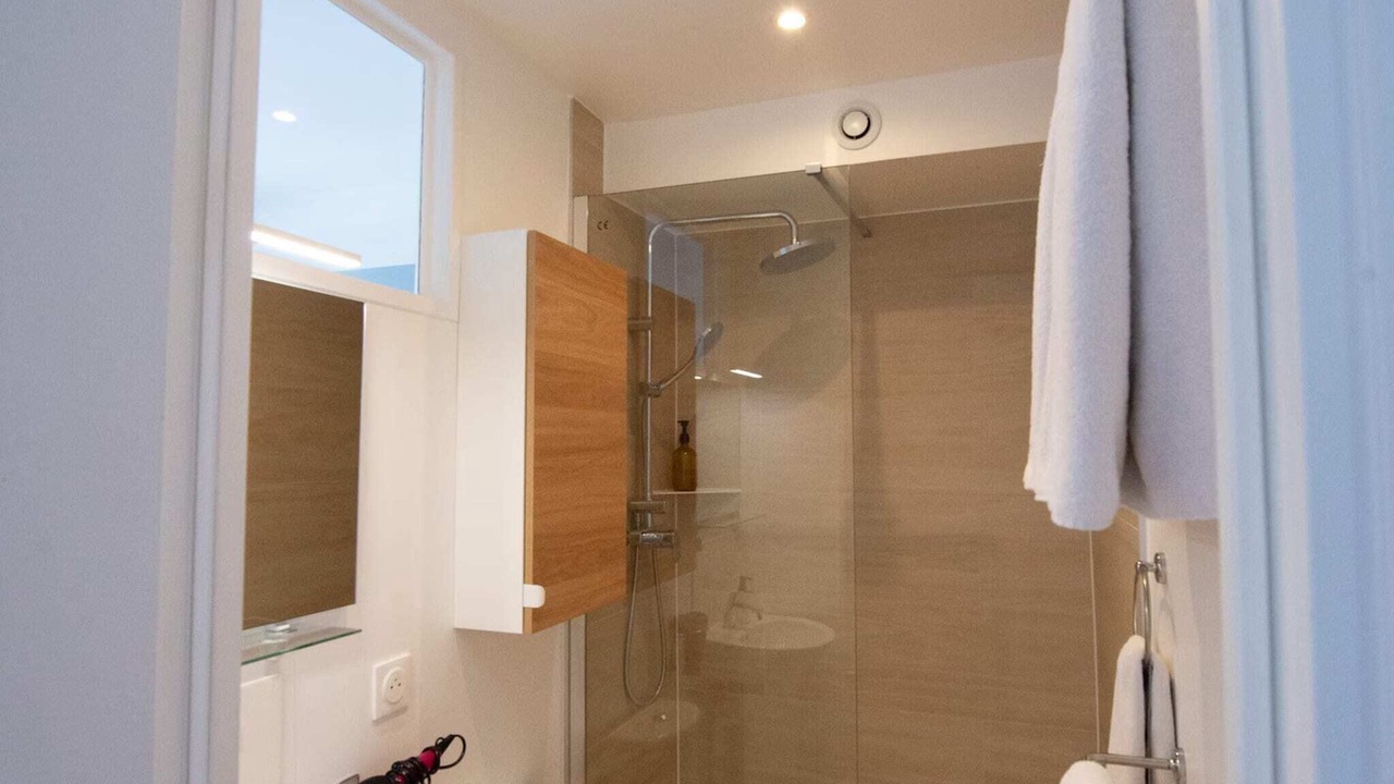 Photo of Bathroom in Pantin