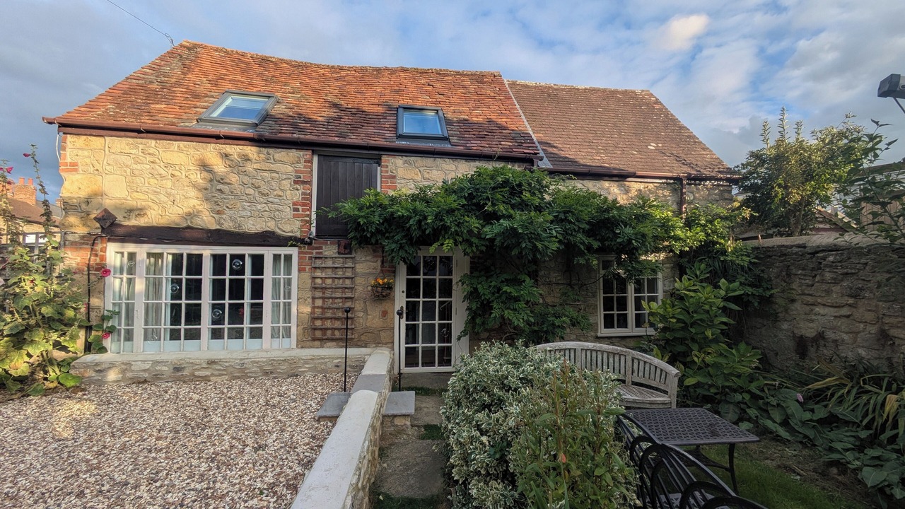 Photo of Patio Balcony in Wheatley