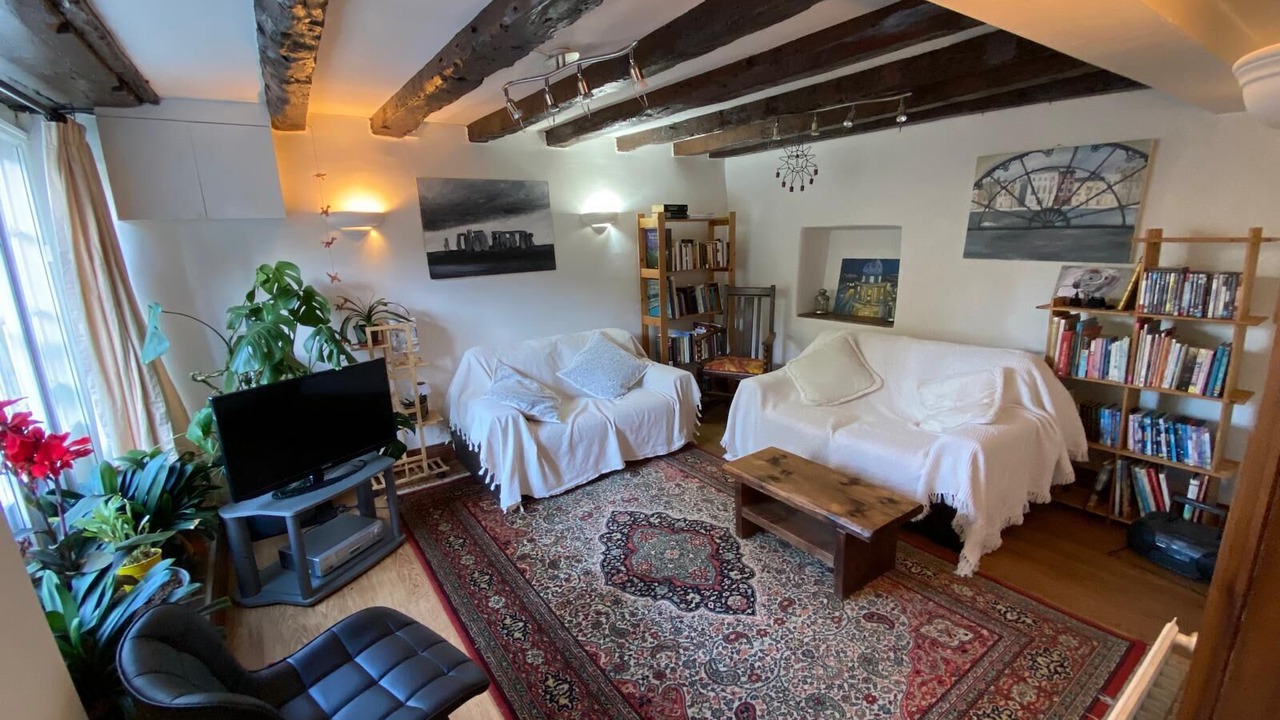 Photo of Livingroom in Wheatley