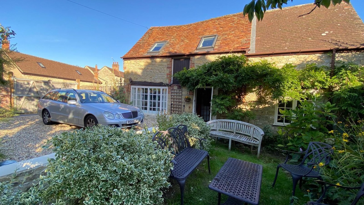 Photo of Outdoor in Wheatley