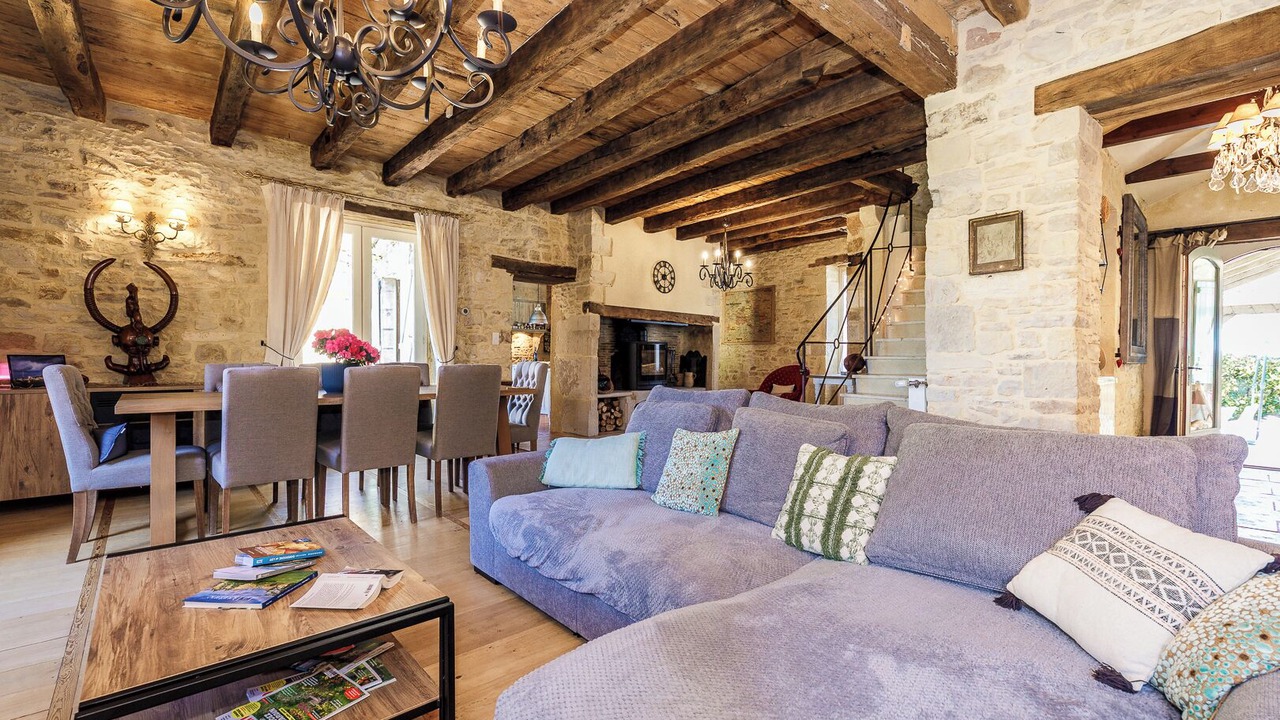 Photo of Livingroom in Degagnac