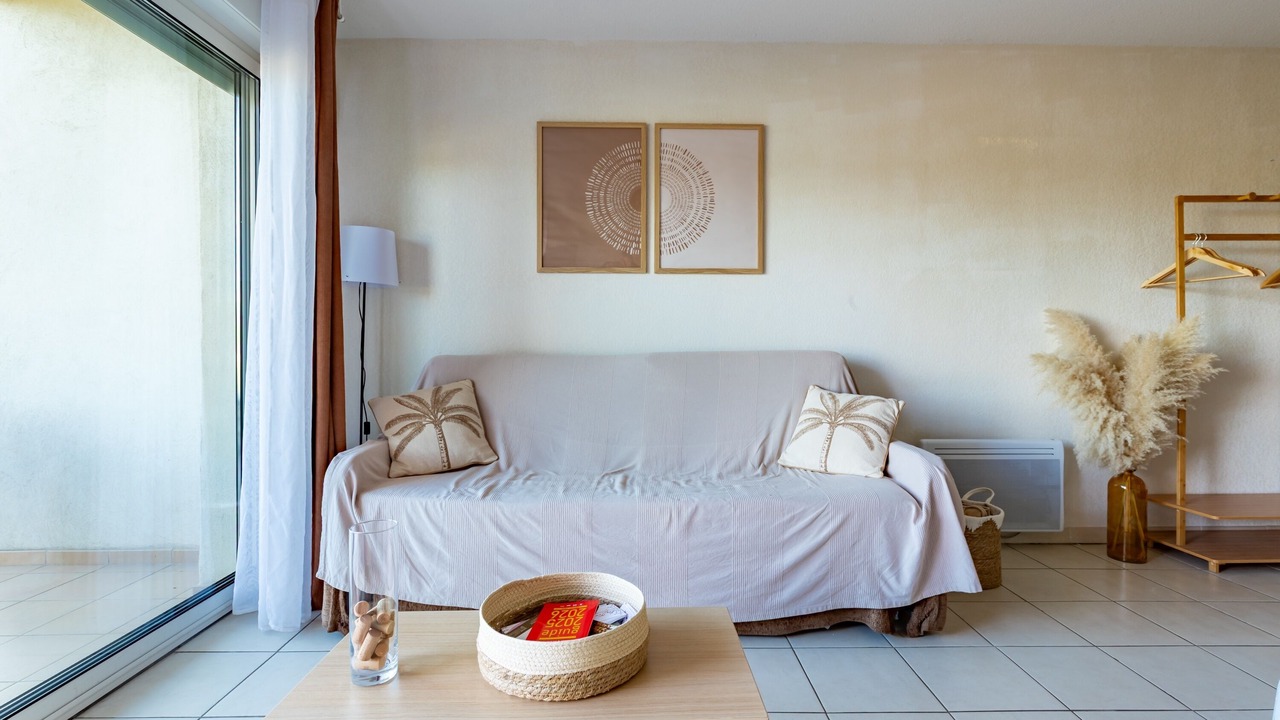 Photo of Livingroom in Azille