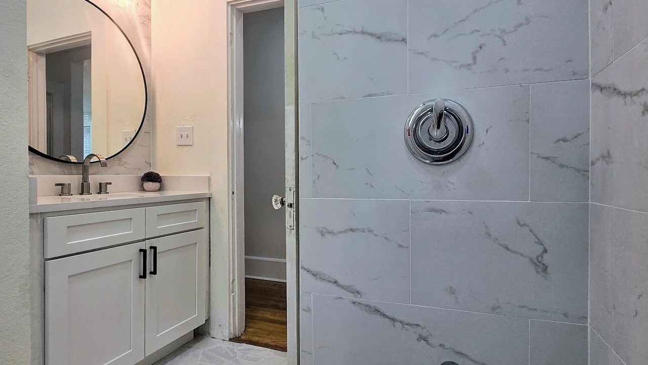 Photo of Bathroom in Avondale