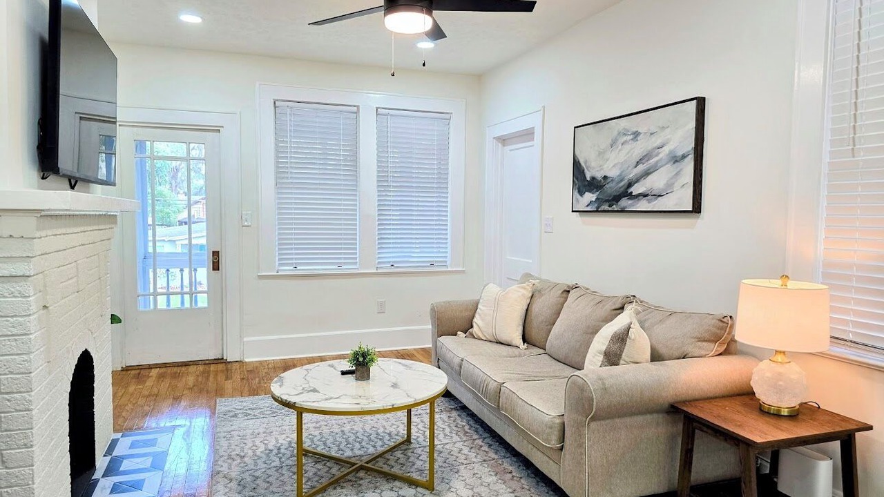 Photo of Livingroom in Avondale