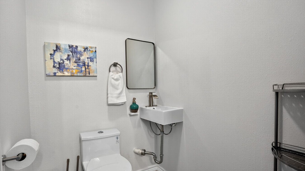 Photo of Bathroom in Pointblank