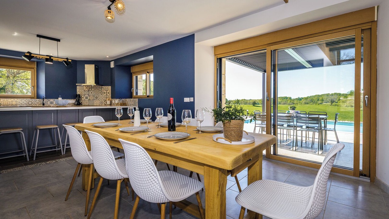 Photo of Others in Montgesty