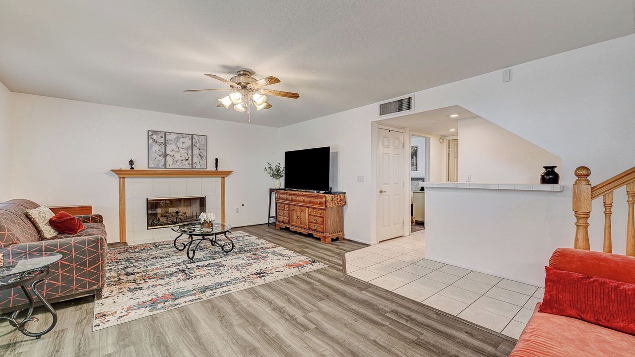 Photo of Livingroom in Canyon Gate