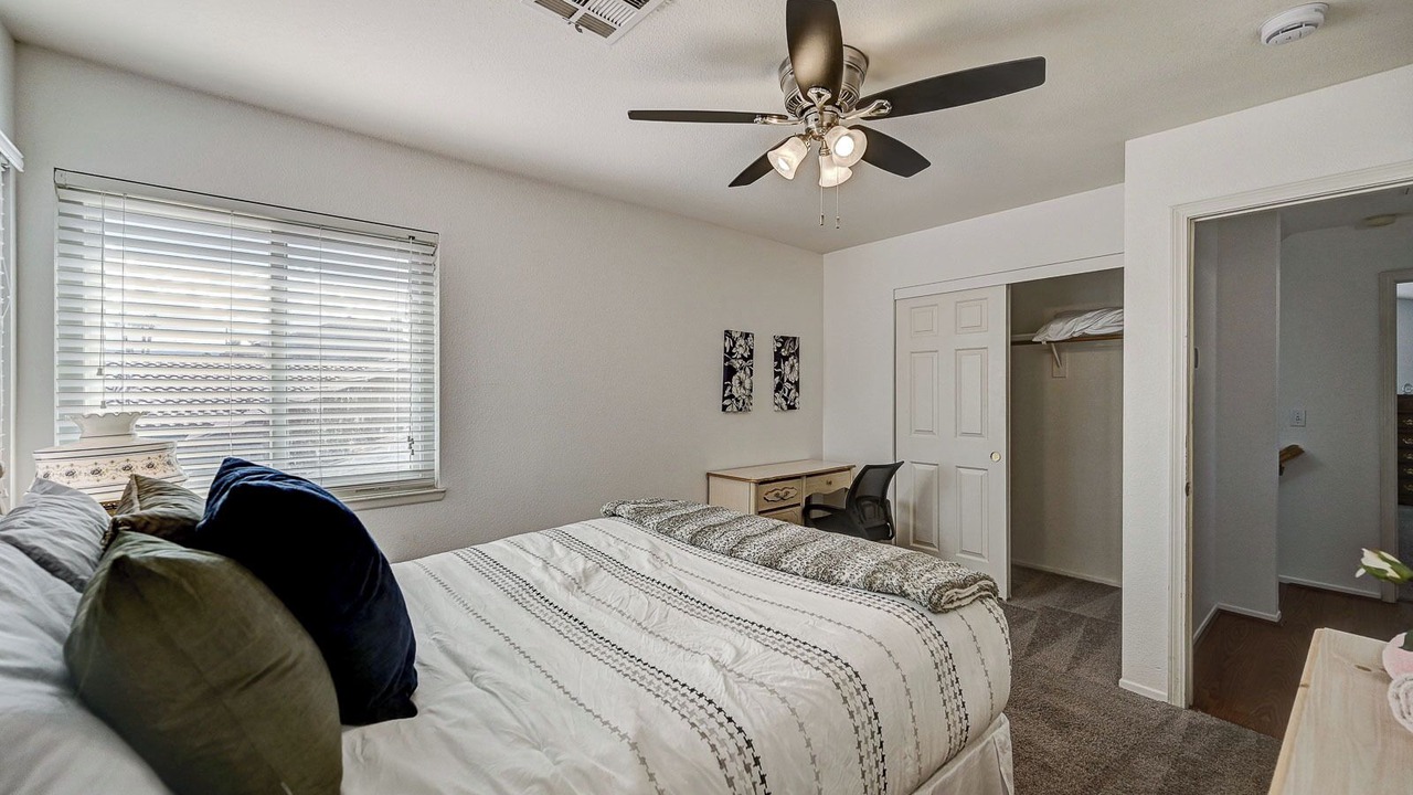 Photo of Bedroom in Canyon Gate