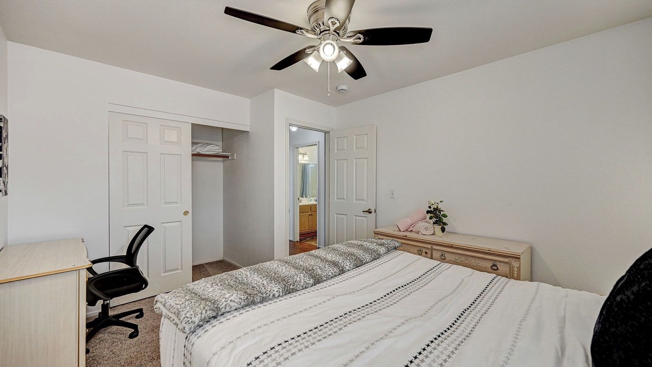 Photo of Bedroom in Canyon Gate