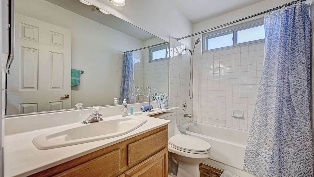 Photo of Bathroom in Canyon Gate