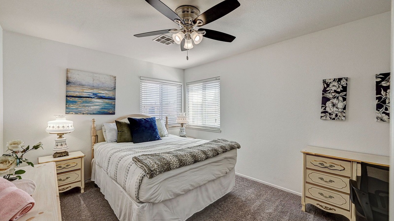 Photo of Bedroom in Canyon Gate