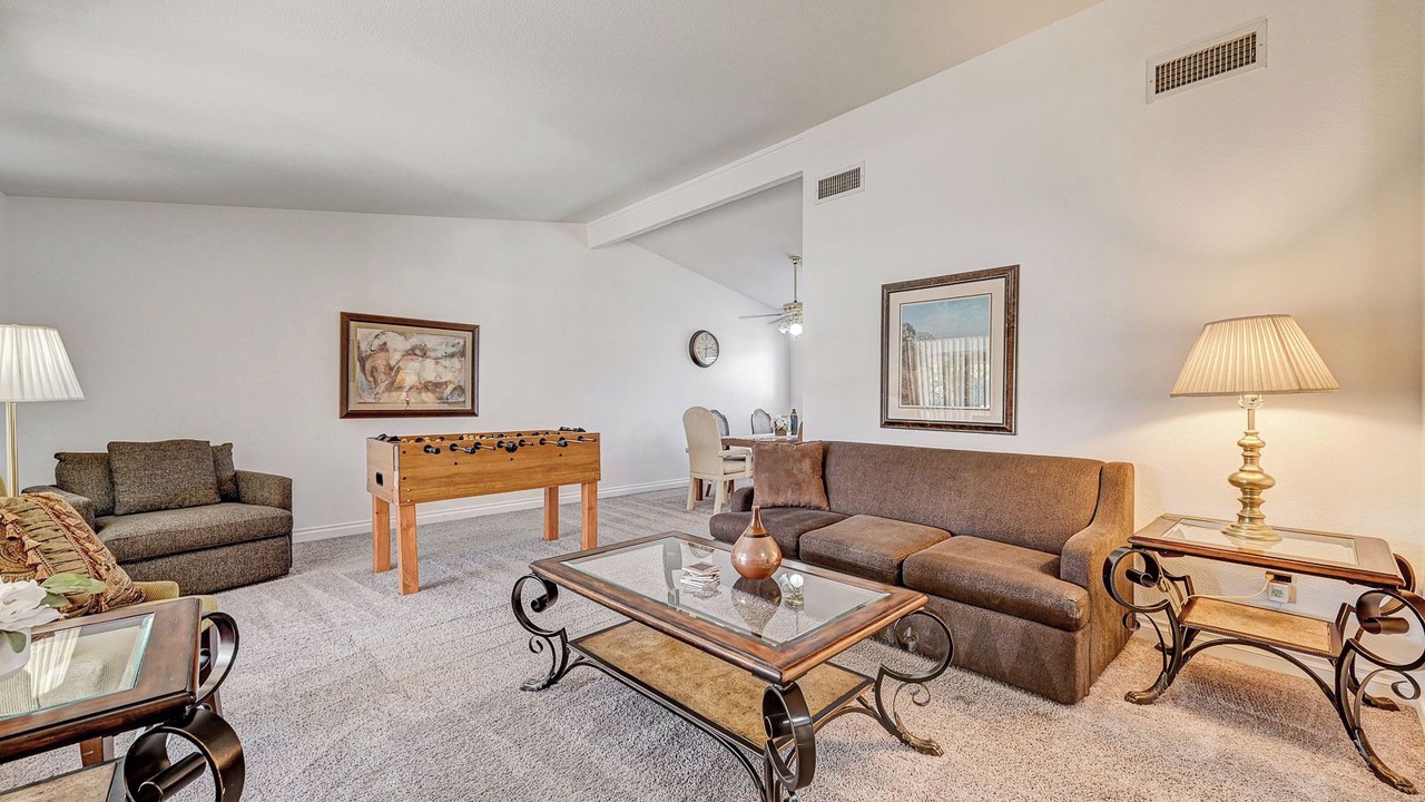 Photo of Livingroom in Canyon Gate