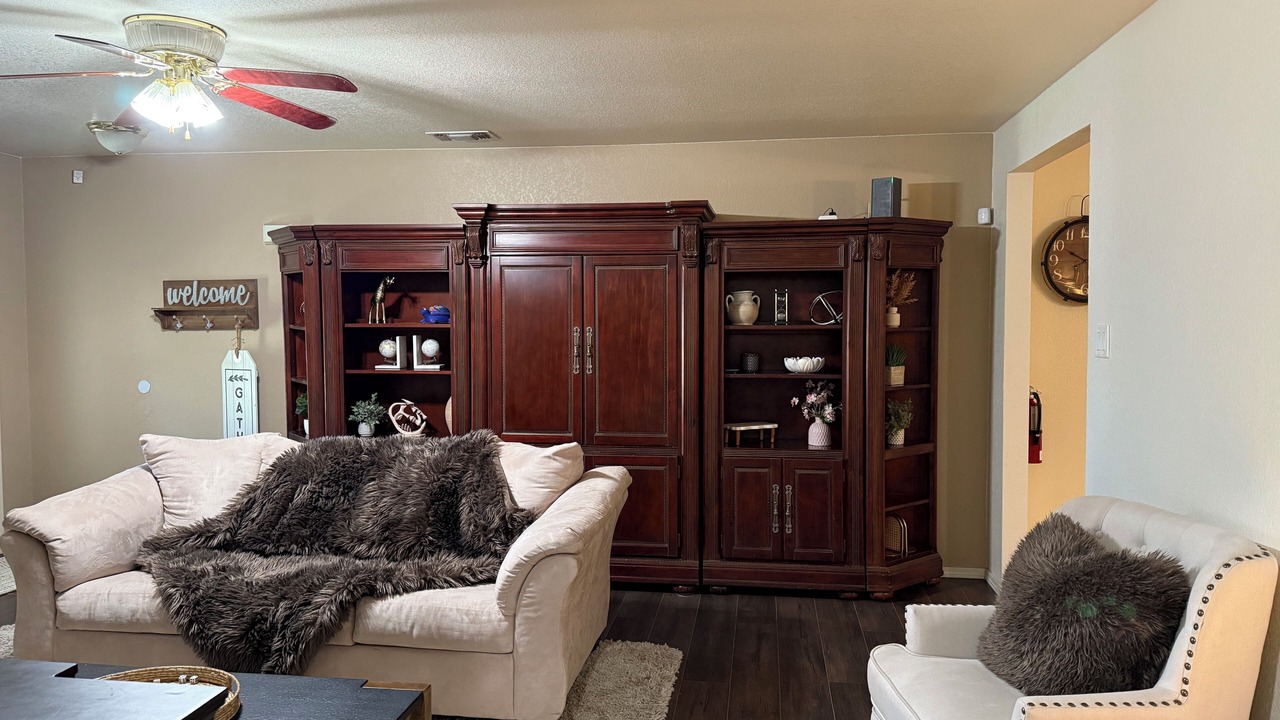 Photo of Livingroom in Roswell