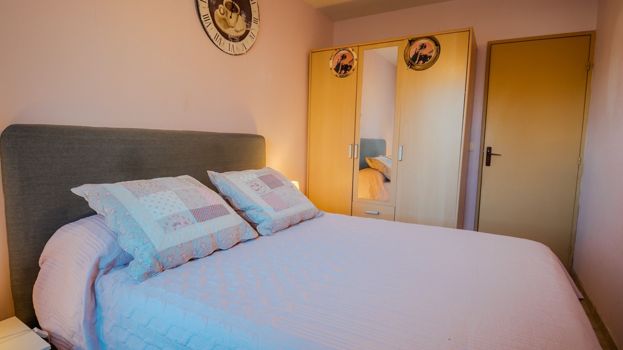 Photo of Bedroom in Courseulles-sur-Mer