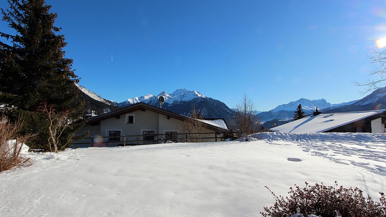 Photo of Outdoor in Lenz