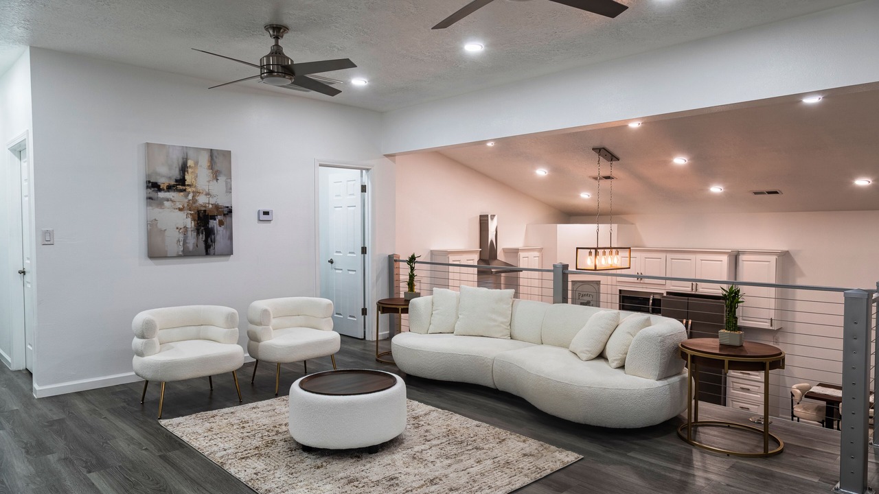Photo of Livingroom in Northwest Heights