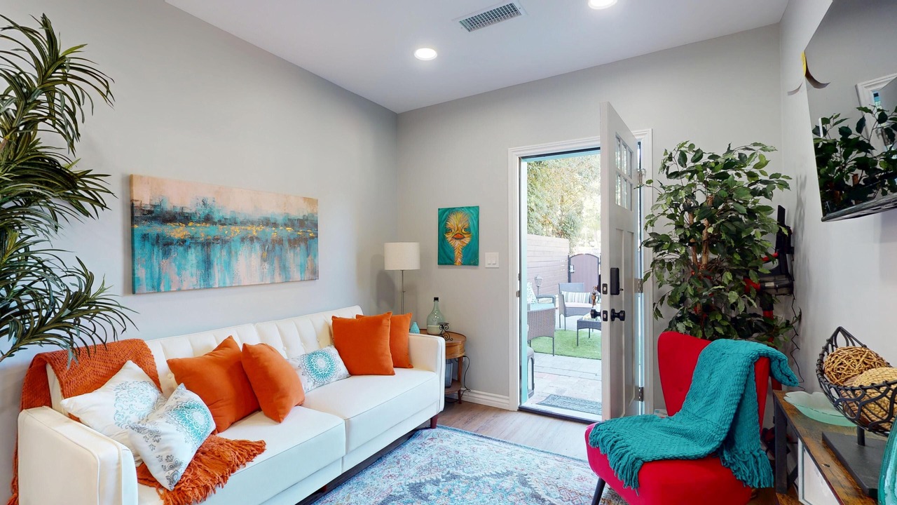 Photo of Livingroom in Burbank