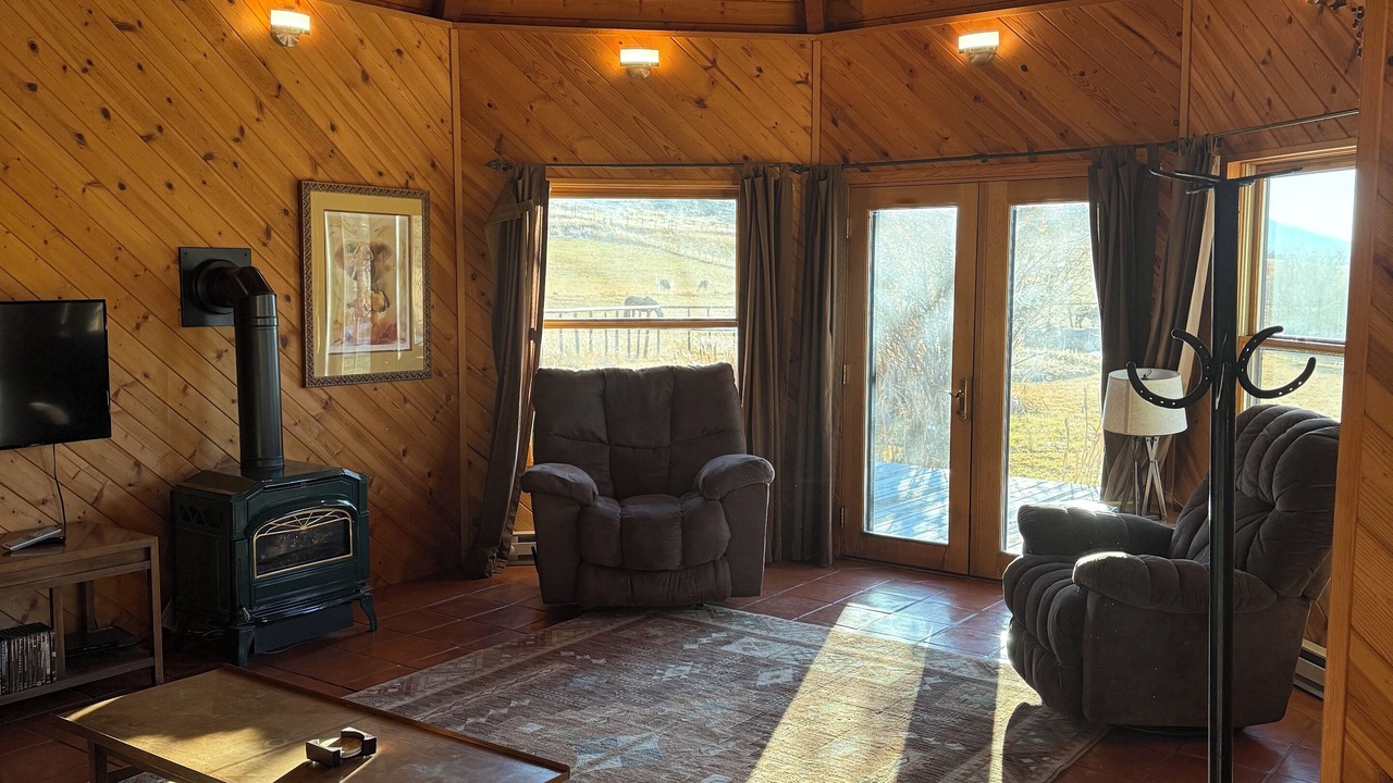 Photo of Livingroom in Collbran
