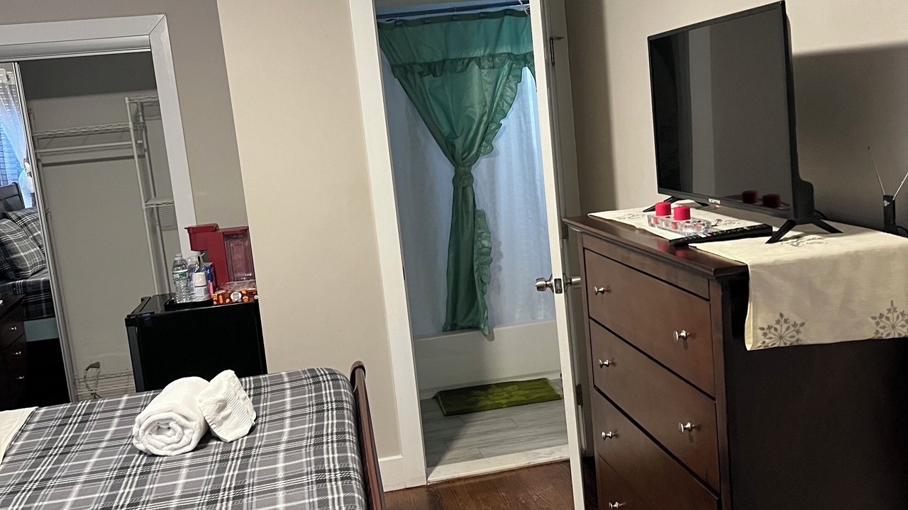 Photo of Bedroom in Irvington