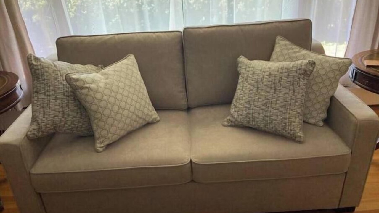 Photo of Livingroom in Parksville