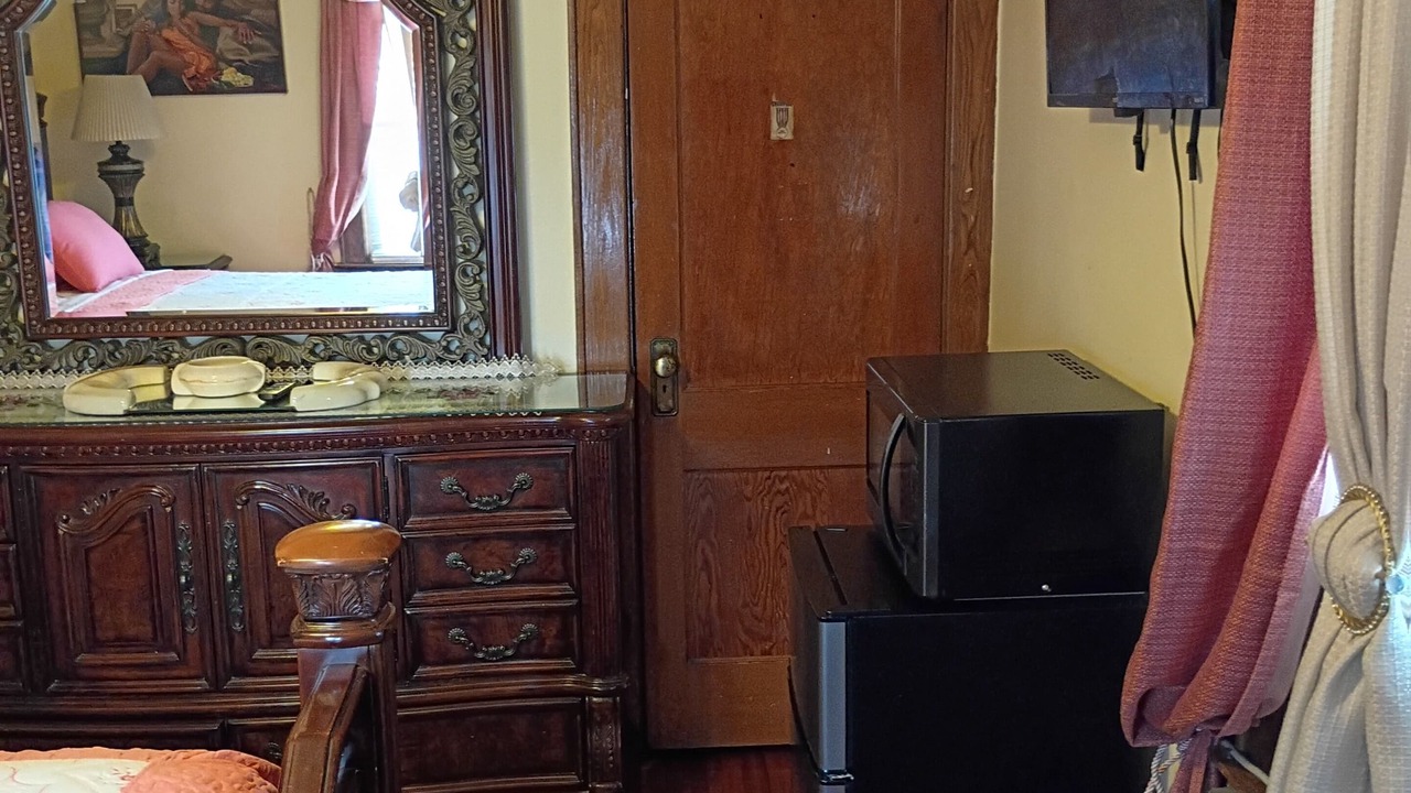 Photo of Bedroom in Irvington