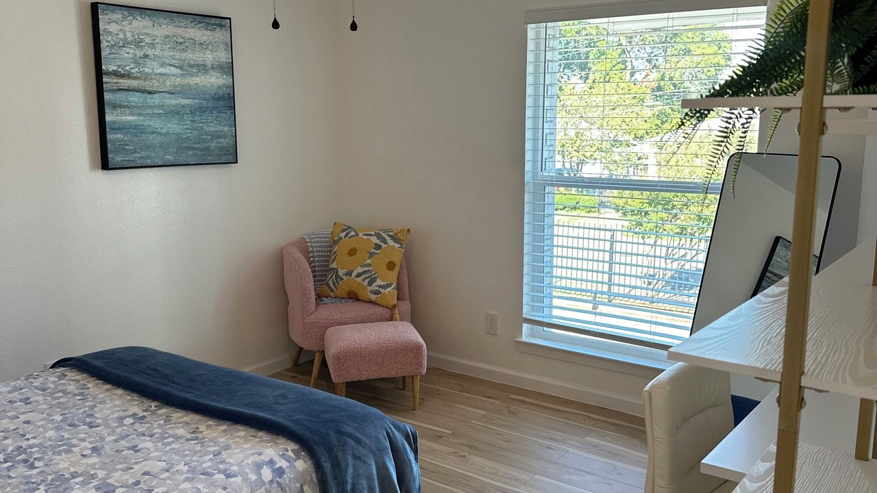 Photo of Bedroom in Oak Lawn