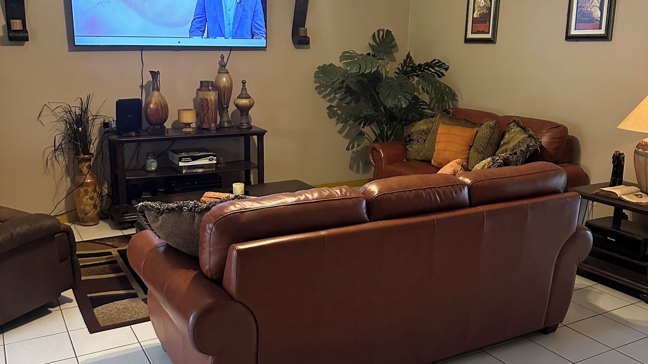 Photo of Livingroom in Kenner - Louis Armstrong International Airport