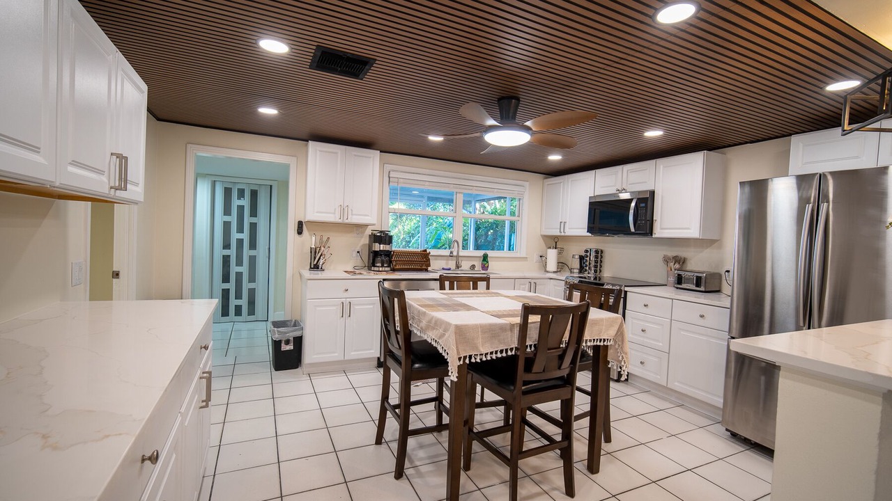 Photo of Kitchen in Broadview Manor