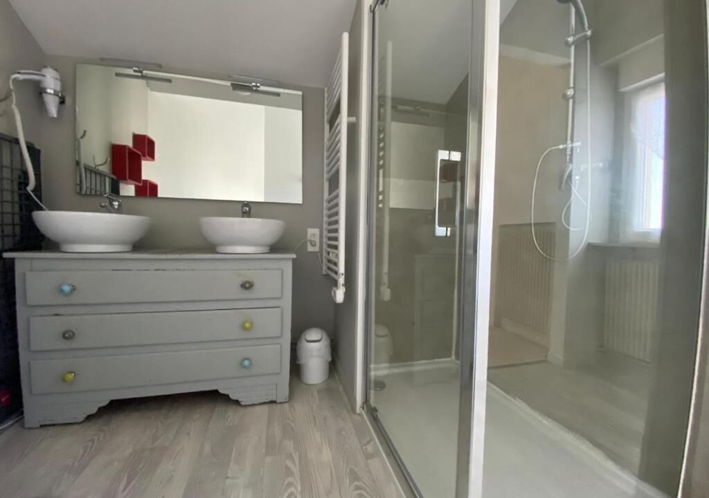 Photo of Bathroom in Saint-Vincent-sur-Jard