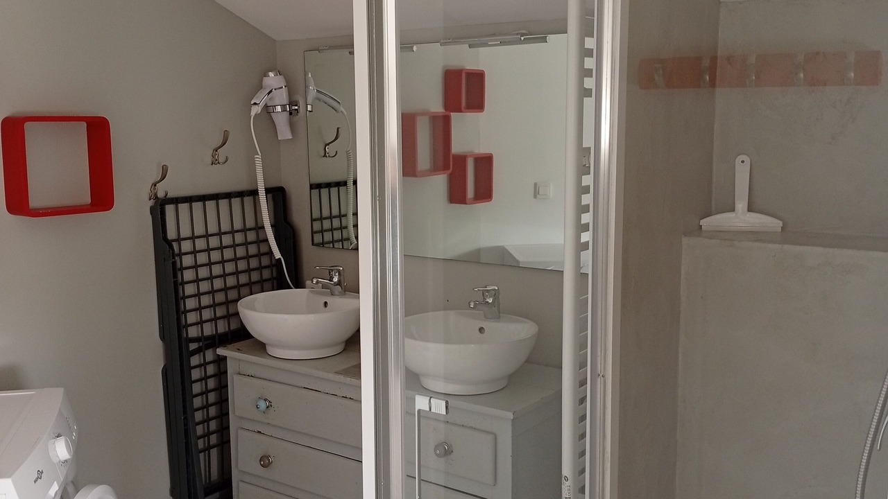Photo of Bathroom in Saint-Vincent-sur-Jard