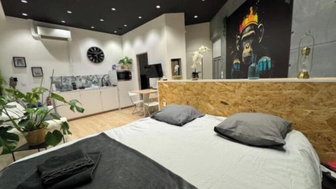 Photo of Bedroom in Jules Ferry - Recamier