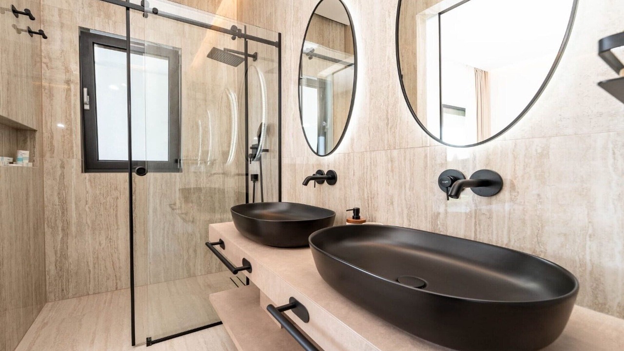 Photo of Bathroom in Preko