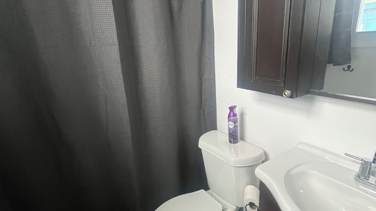 Photo of Bathroom in Garden City