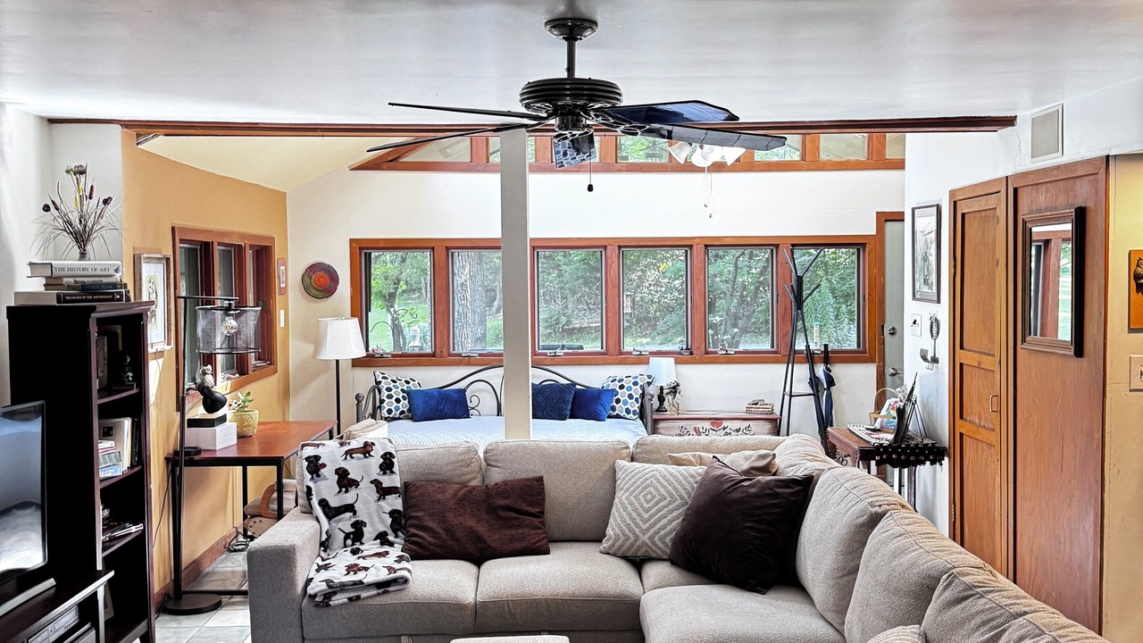 Photo of Livingroom in Wolf Creek