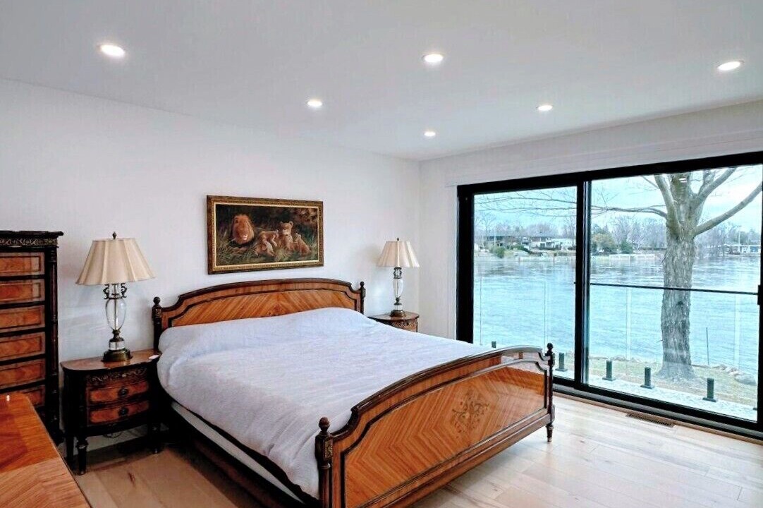 Photo of Bedroom in Laval