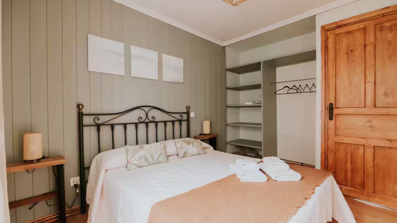 Photo of Bedroom in Haro