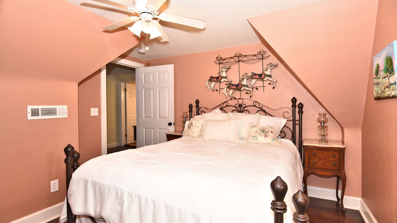 Photo of Bedroom in Cherry Street