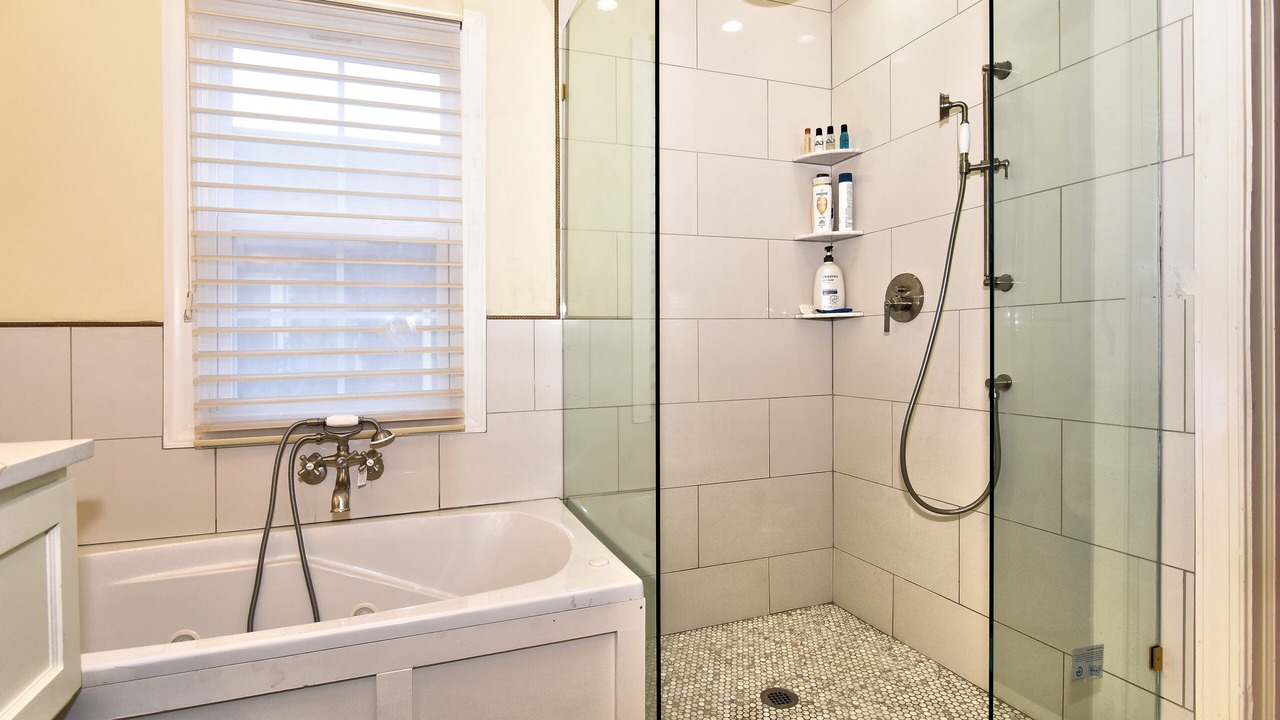 Photo of Bathroom in Cherry Street